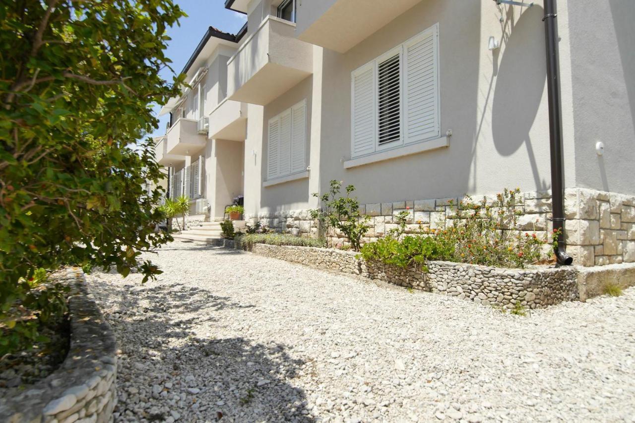 Apartment Beach Makarska Bagian luar foto